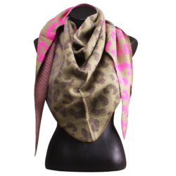 BK trklde - Scarf with animal print - trekantet