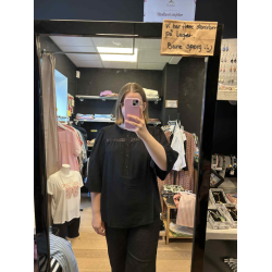 Luxzuz // One Two - Carolanti bluse - Sort